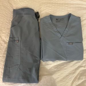 Figs Dusty Blue Scrub Set Women’s Size Small